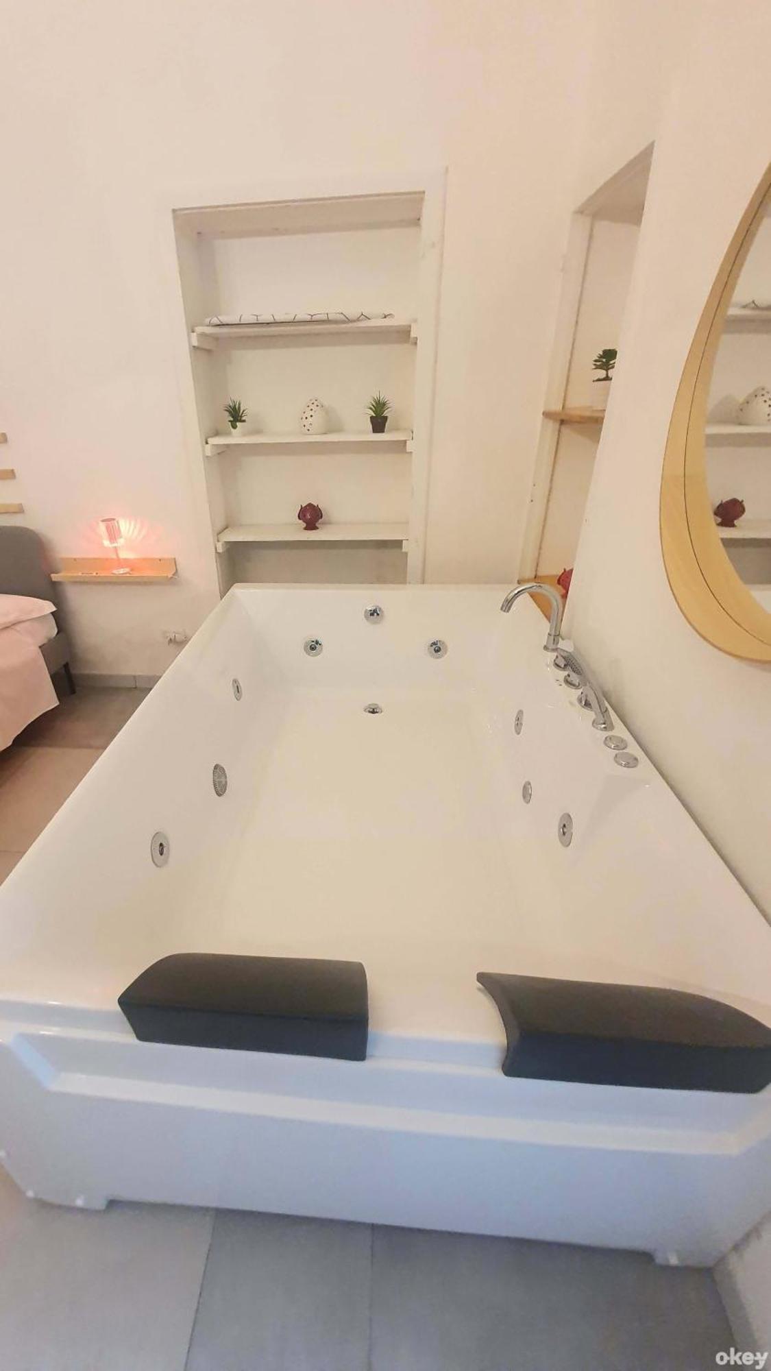 Suite Adriatica Hottube And Sauna Bari Exterior photo