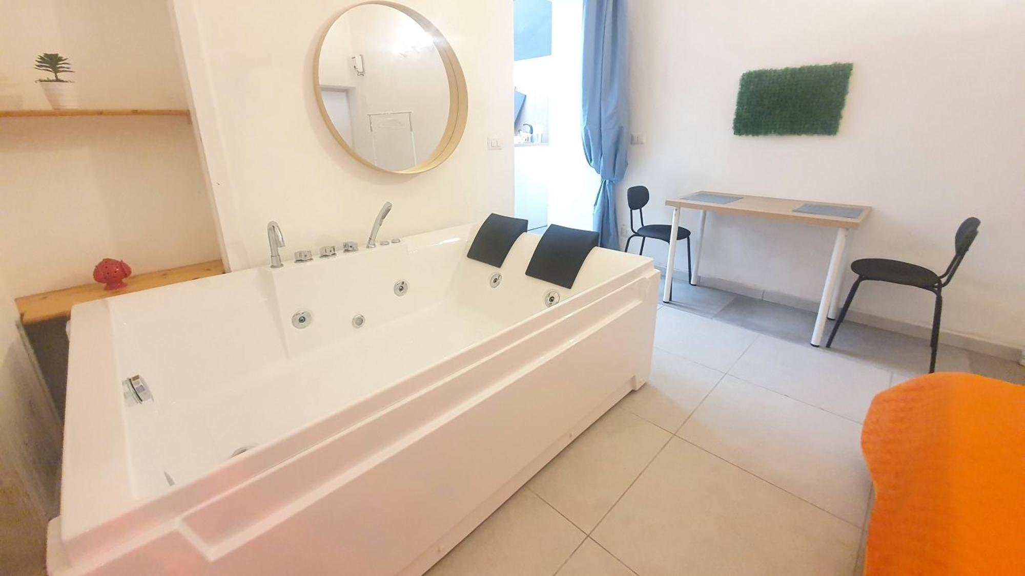 Suite Adriatica Hottube And Sauna Bari Exterior photo